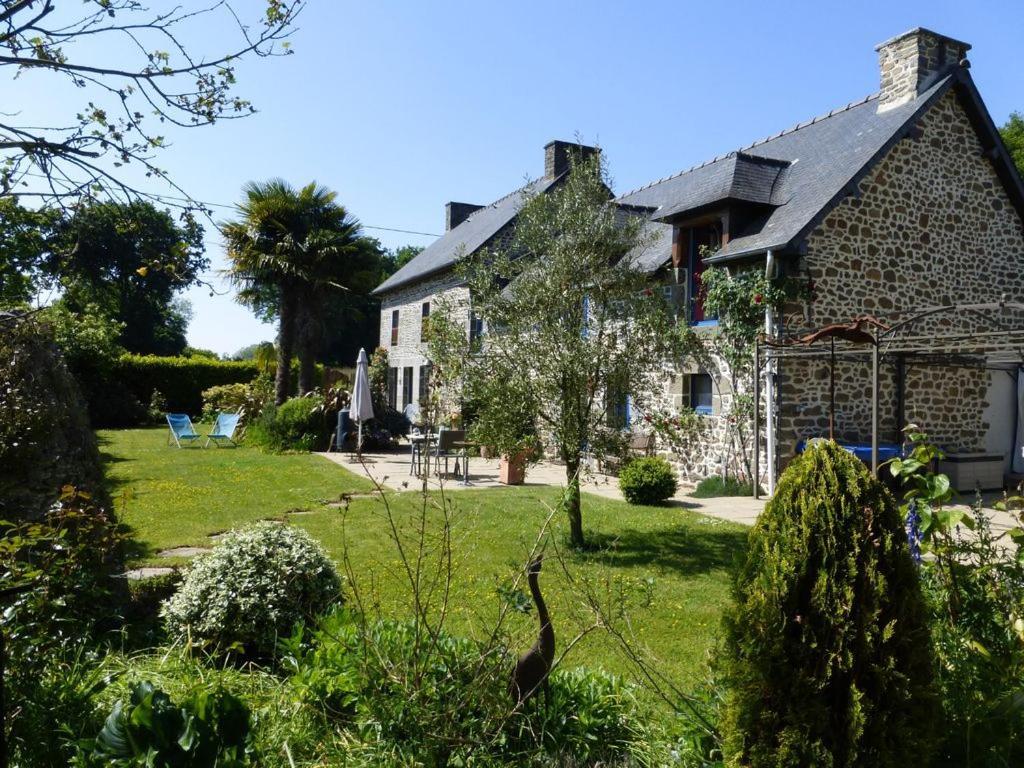 Les Petites Chapelles Saint-Pierre-de-Plesguen Exterior foto