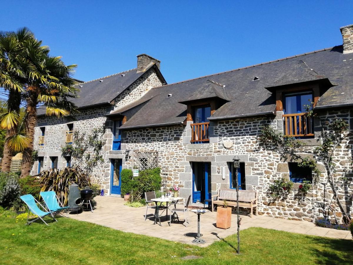 Les Petites Chapelles Saint-Pierre-de-Plesguen Exterior foto
